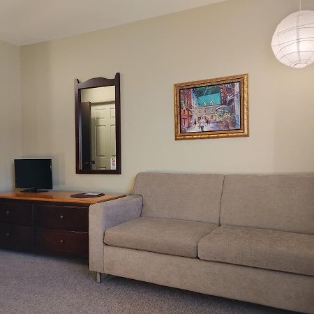 Hotel Le Must Saint-Marc-des-Carrieres Bagian luar foto